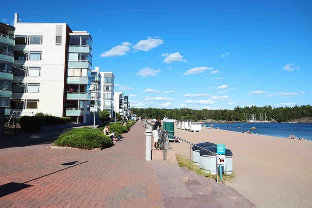 Meren Laeheisyydessae Iso Yksioe Helsinki Exterior photo